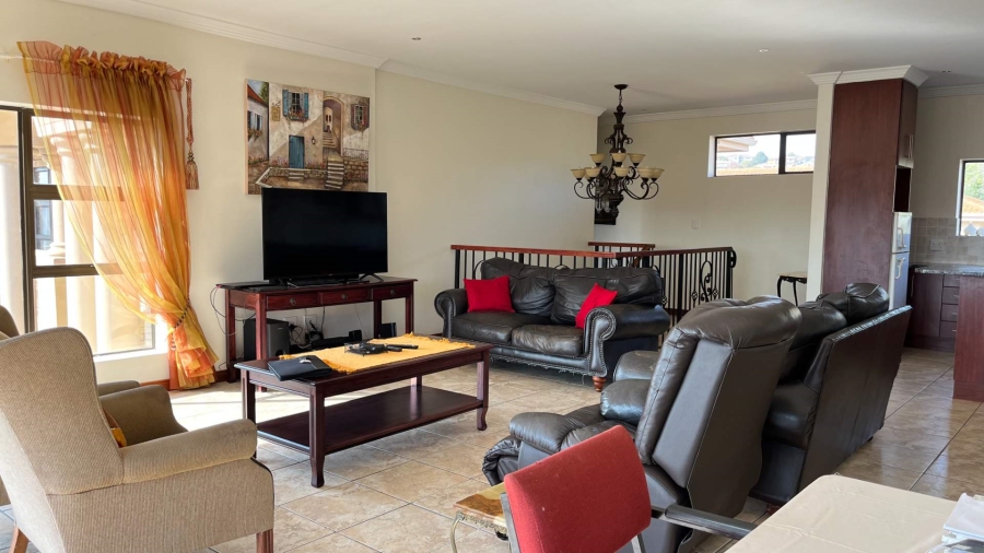 6 Bedroom Property for Sale in Hartenbos Heuwels Western Cape